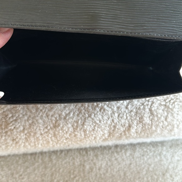 Vintage LV Black EPI Wallet - Picture 15 of 17